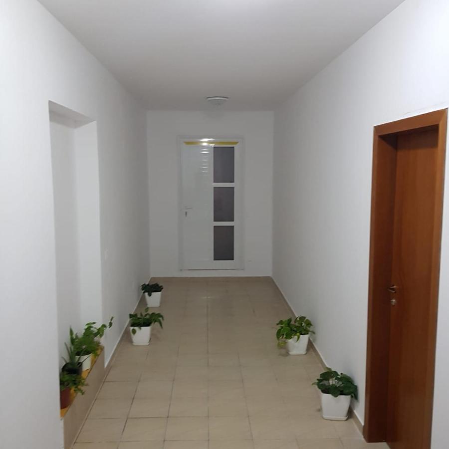 Hotel Restorant Genti Peshkatari 오리쿰 외부 사진